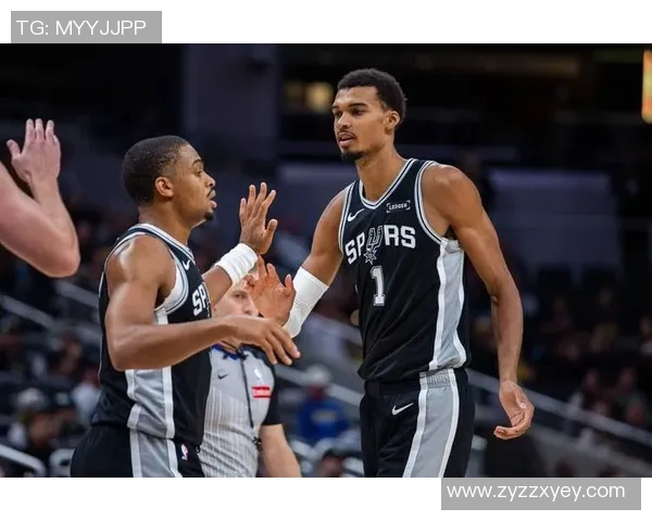 马刺与火箭12月对决精彩回顾及赛季前景分析